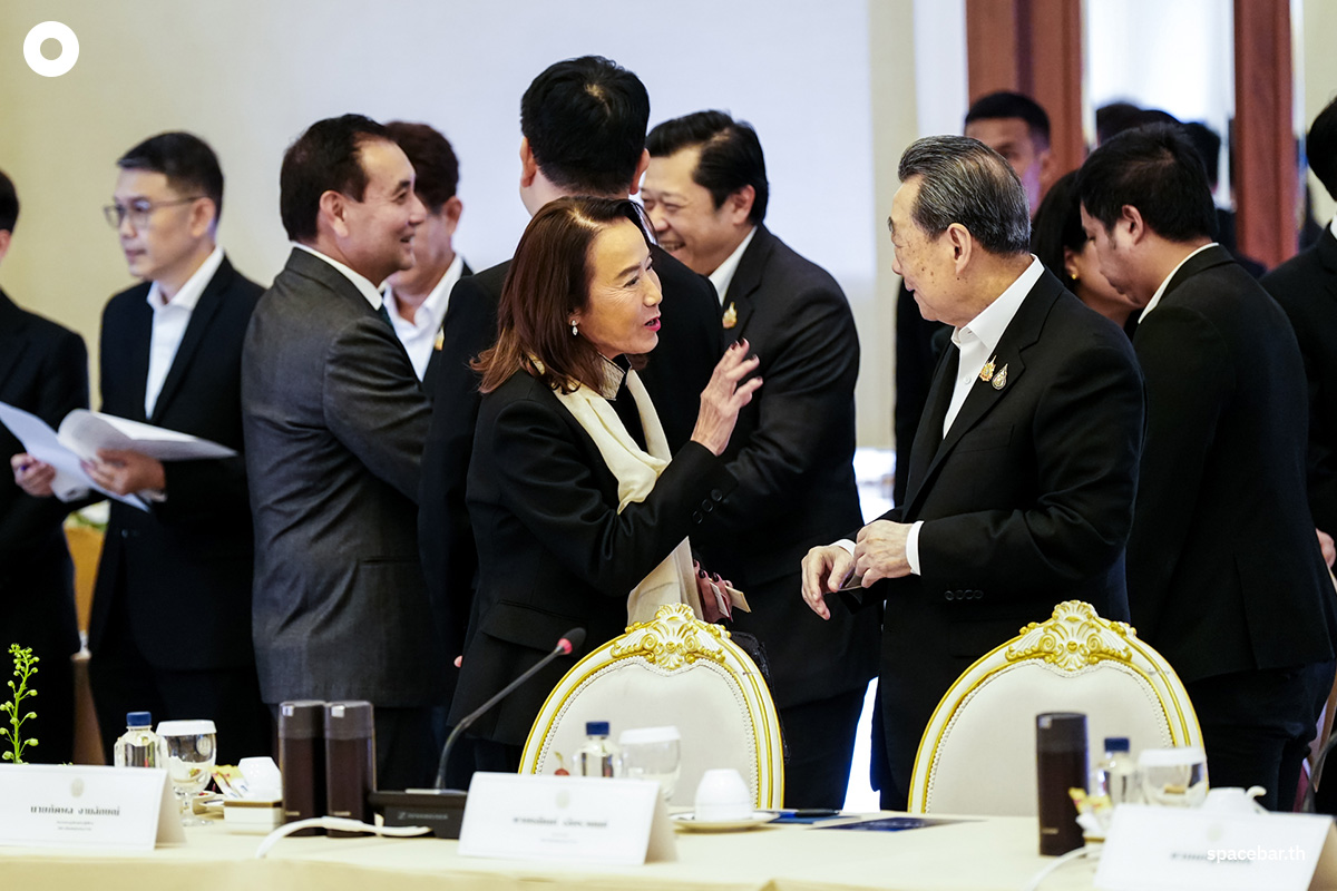 PhotoStory-การประชุมหารือร่วมระหว่างรัฐบาล–ภาคเอกชน เรื่องแนวทางการพัฒนาขีดความสามารถในการแข่งขันทางเศรษฐกิจของประเทศ ณ ทำเนียบรัฐบาล