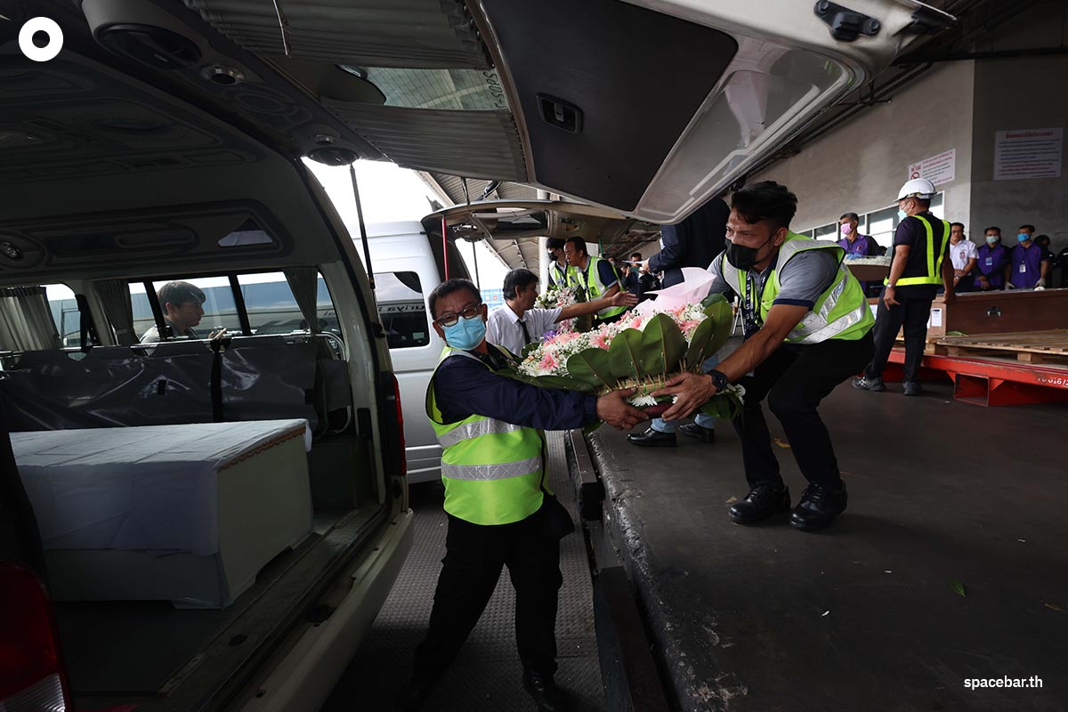 bodies_of_8_workers_who_died_in_Israel_arrived_Thailand_to_their_homeland_SPACEBAR_Photo04_5076b96d0f.jpg