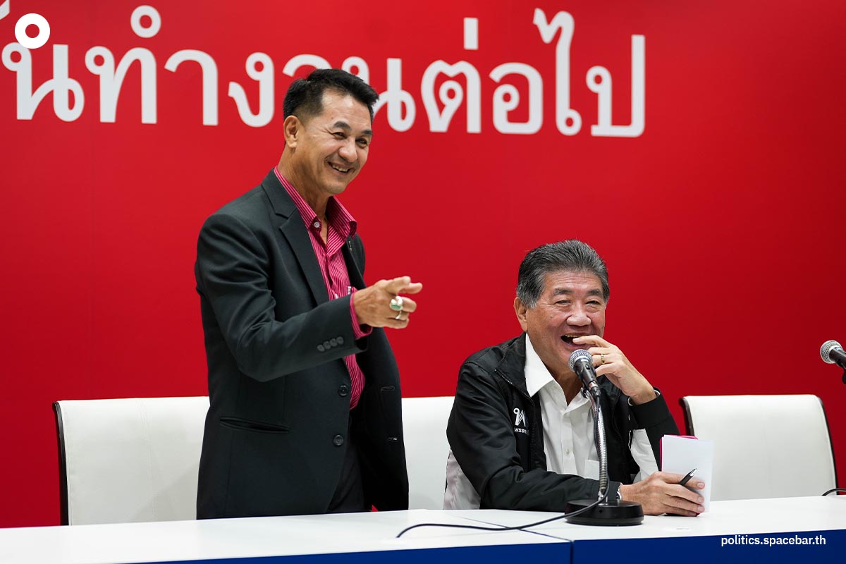 chonlanan_pheu_thai_meeting_vote_council_president_SPACEBAR_Photo04_c65cde25d9.jpeg