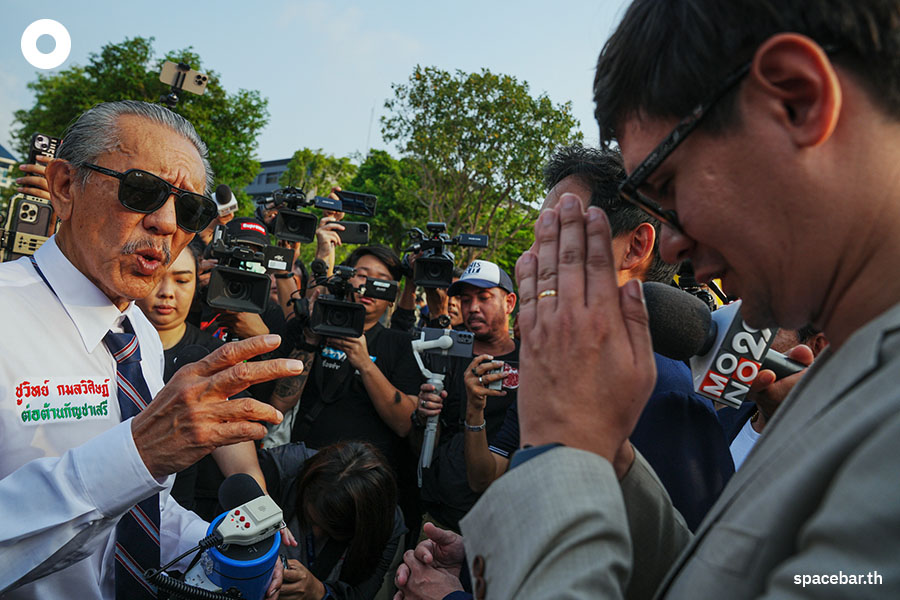 chuwit_went_to_follow_the_recruitment_atmosphere_List_of_M_Ps_SPACEBAR_Photo06_d3769347ce.jpeg