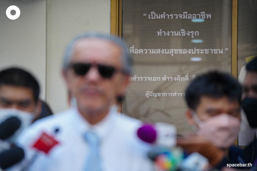 chuwit_yu_xin_chi_prayut_gray_chinese_section_112_SPACEBAR_Photo02_96779d95af.jpeg