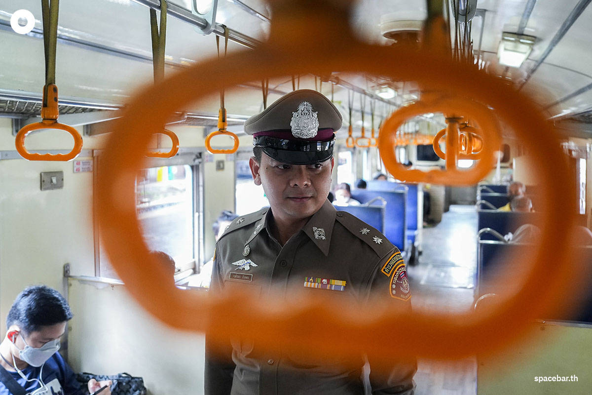 closing_the_72_year_legend_of_the_railway_police_SPACEBAR_Photo02_7a22cdc29a.jpg