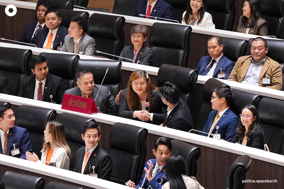 collection_of_moments_from_mps_and_senators_SPACEBAR_Photo04_36baa162bc.jpeg