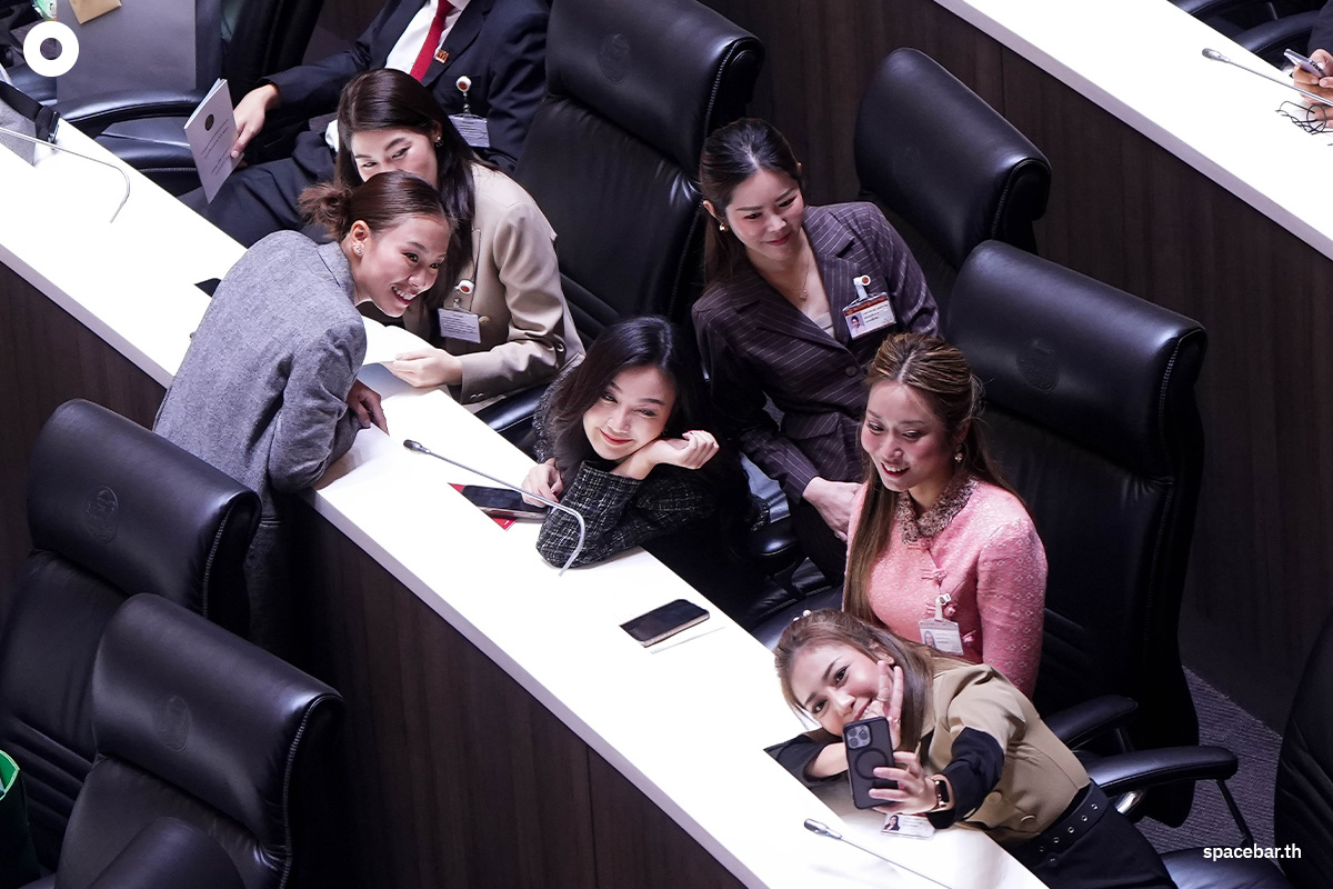 discussion_of_budget_expenditures_for_2024_first_day_srettha_SPACEBAR_Photo02_86f618e2ae.jpg