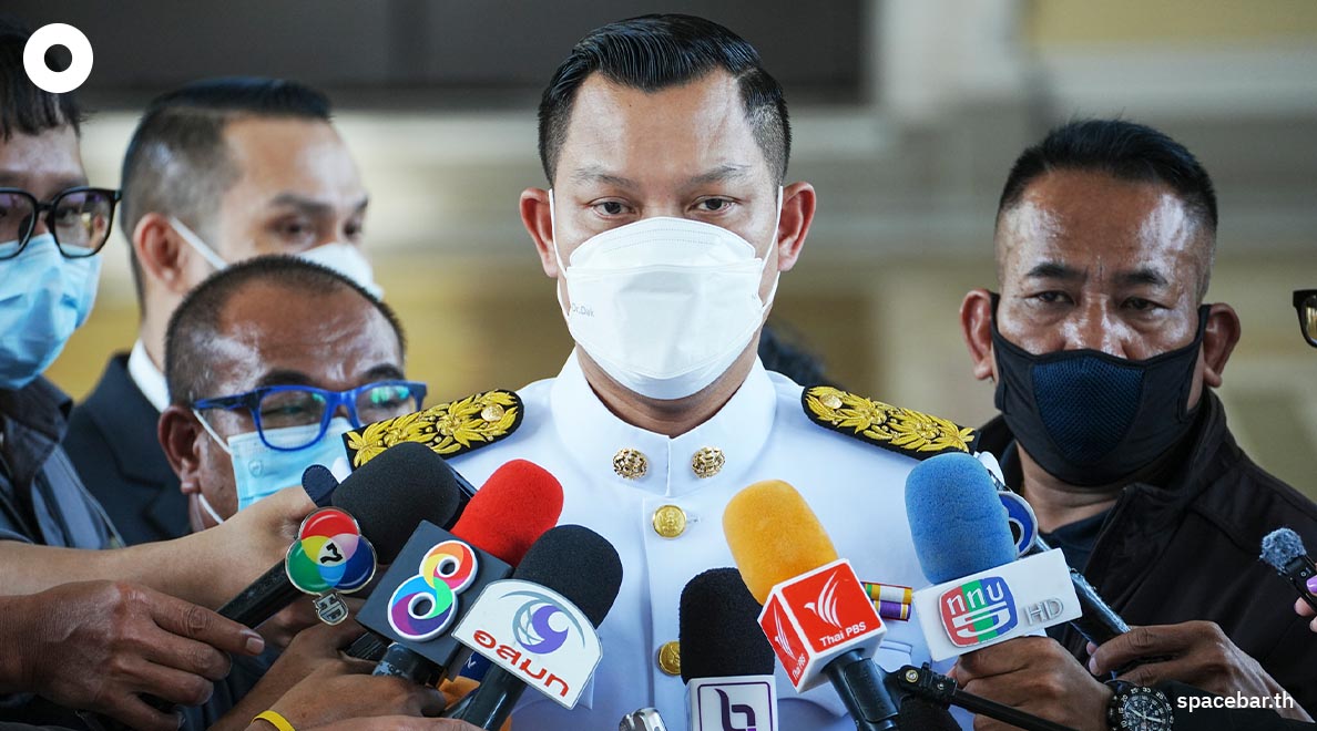 new_minister_take_an_oath_of_allegiance_SPACEBAR_Photo03_fc994cf3e0.jpeg