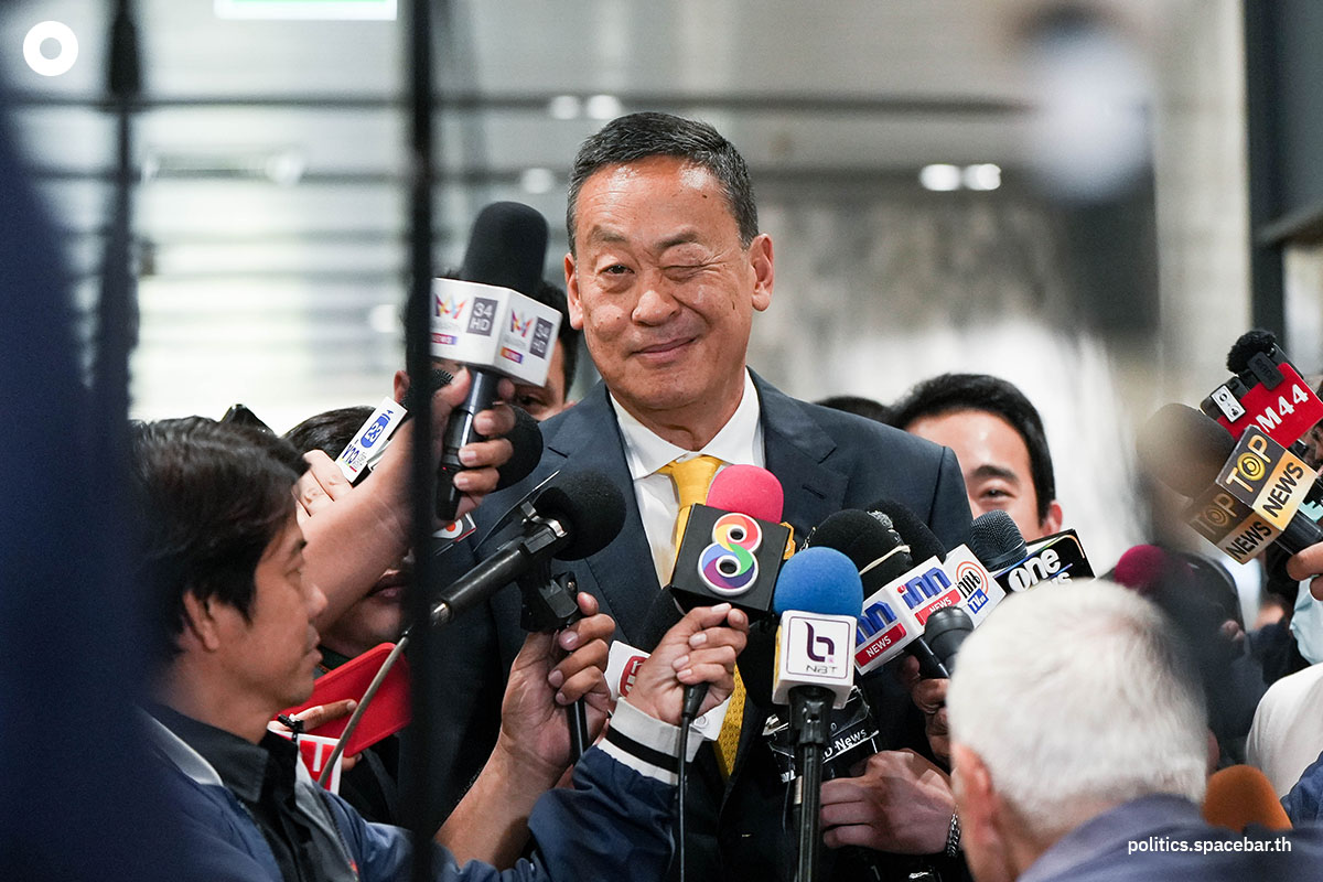 new_prime_minister_srettha_meets_gen_prayut_SPACEBAR_Photo01_635ca877a9.jpeg