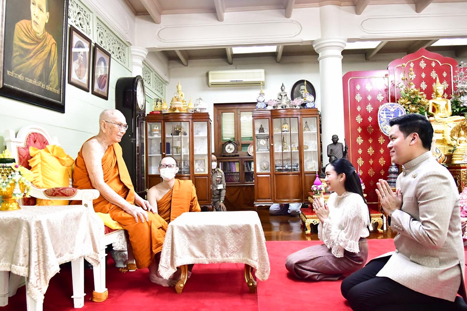 PhotoStory-แพทองธาร ชินวัตร นายกรัฐมนตรี พร้อม ปิฎก สุขสวัสดิ์ คู่สมรส เข้าเฝ้า ‘สมเด็จพระสังฆราช’ ถวายเครื่องสักการะเนื่องในวันคล้ายวันประสูติ 26 มิ.ย. 2568