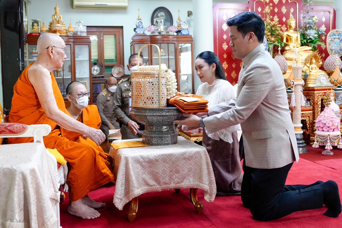 PhotoStory-แพทองธาร ชินวัตร นายกรัฐมนตรี พร้อม ปิฎก สุขสวัสดิ์ คู่สมรส เข้าเฝ้า ‘สมเด็จพระสังฆราช’ ถวายเครื่องสักการะเนื่องในวันคล้ายวันประสูติ 26 มิ.ย. 2568