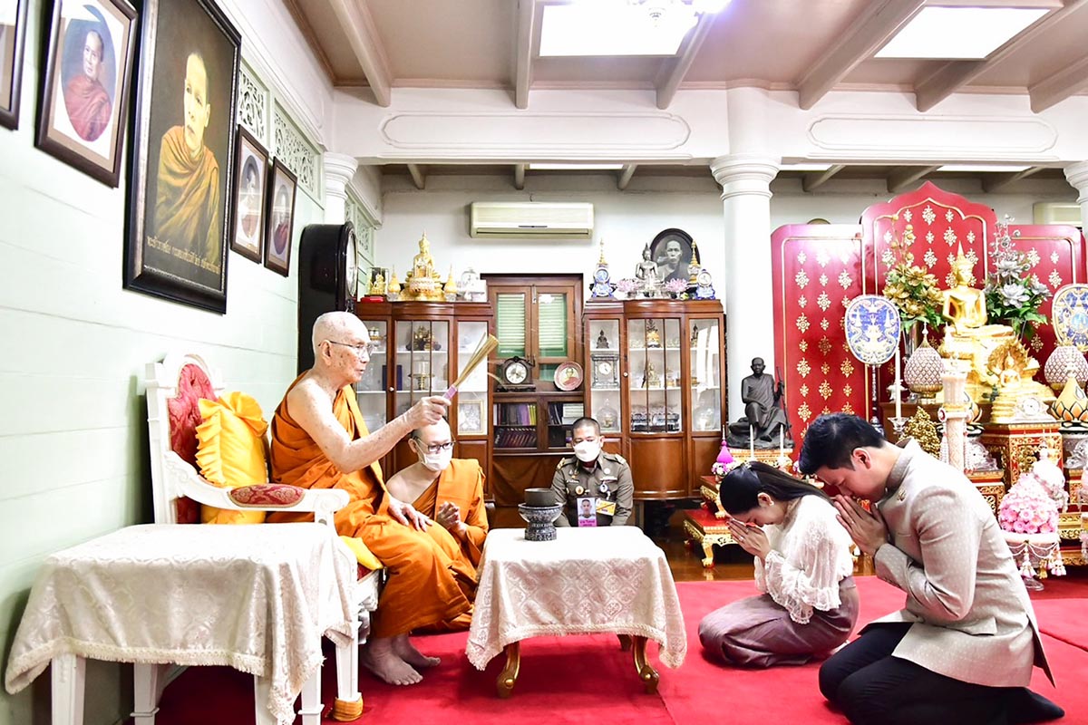 PhotoStory-แพทองธาร ชินวัตร นายกรัฐมนตรี พร้อม ปิฎก สุขสวัสดิ์ คู่สมรส เข้าเฝ้า ‘สมเด็จพระสังฆราช’ ถวายเครื่องสักการะเนื่องในวันคล้ายวันประสูติ 26 มิ.ย. 2568