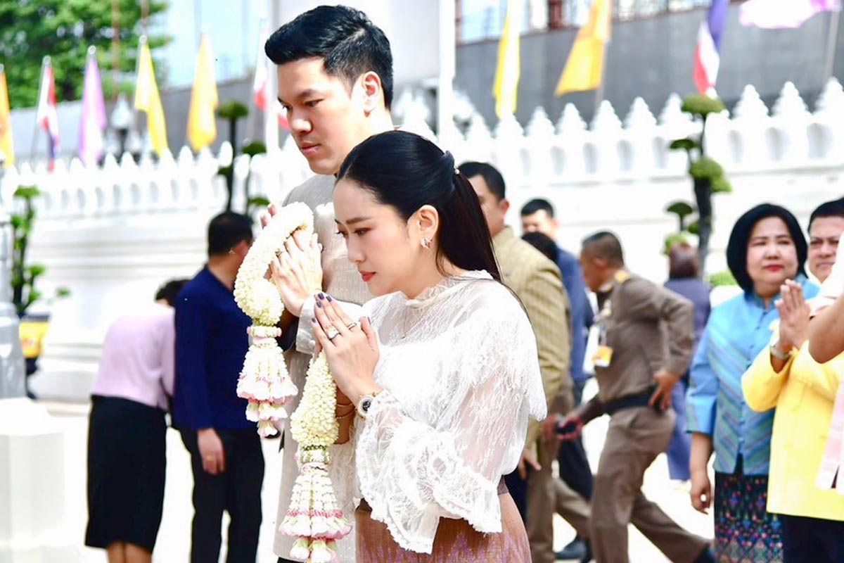 PhotoStory-แพทองธาร ชินวัตร นายกรัฐมนตรี พร้อม ปิฎก สุขสวัสดิ์ คู่สมรส ถวายสักการะพระบรมราชานุสาวรีย์พระบาทสมเด็จพระจุลจอมเกล้าเจ้าอยู่หัว