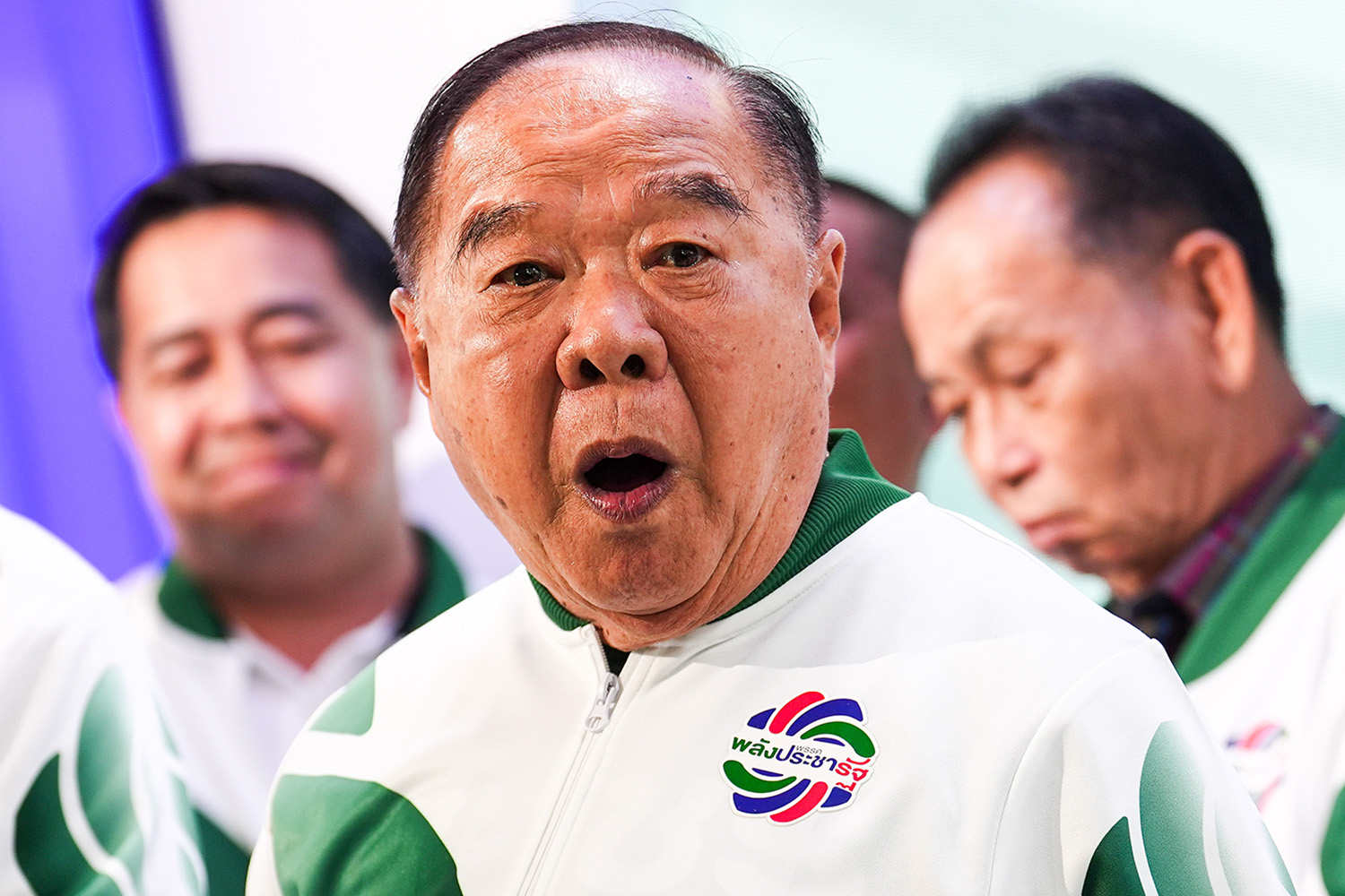 PhotoStory-‘พล.อ.ประวิตร วงษ์สุวรรณ’ นำลูกพรรคพลังประชารัฐ แถลง ‘ไม่ร่วมรัฐบาล’