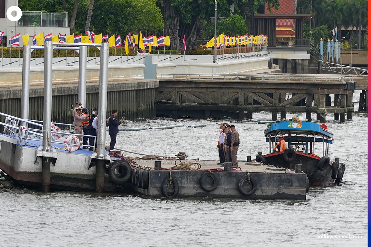 parliament_prepares_a_route_to_escape_the_mob_19_july_SPACEBAR_Photo03_c6e51939a4.jpeg