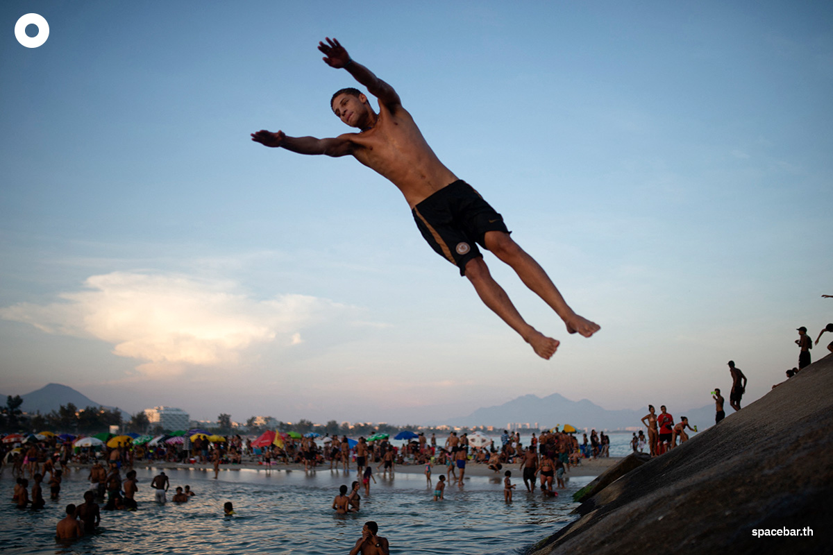 photo_story_brazil_heat_wave_enjoy_Recreio_dos_Bandeirantes_SPACEBAR_Photo00_ece276235b.jpg