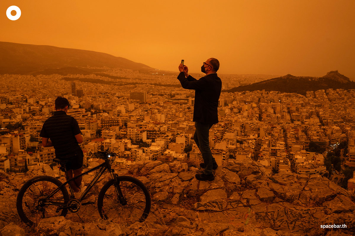 photo_story_dust_athens_tourkovounia_hill_greece_SPACEBAR_Photo01_cb89b17bdc.jpg
