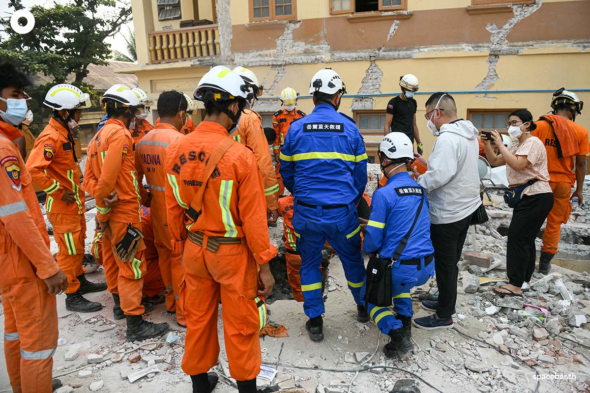 photo_story_earthquake_myanmar_chinese_rescue_SPACEBAR_Photo03_1_0f001c8a55.jpg
