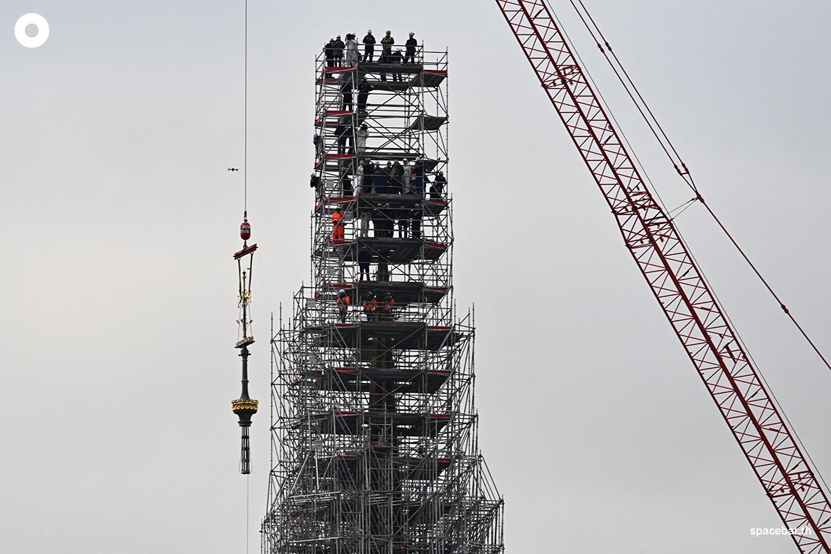 photo_story_france_architecture_heritage_religion_notre_dame_SPACEBAR_Photo01_c92b97a12e.jpg