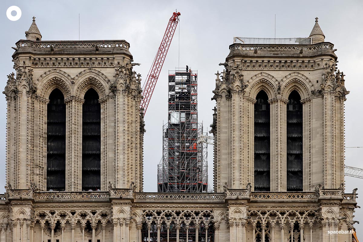photo_story_france_architecture_heritage_religion_notre_dame_SPACEBAR_Photo02_c20d973ec5.jpg