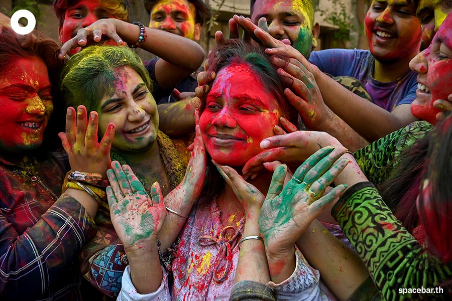 photo_story_india_celebrate_holi_festival_SPACEBAR_Photo01_3c6d407a32.jpeg