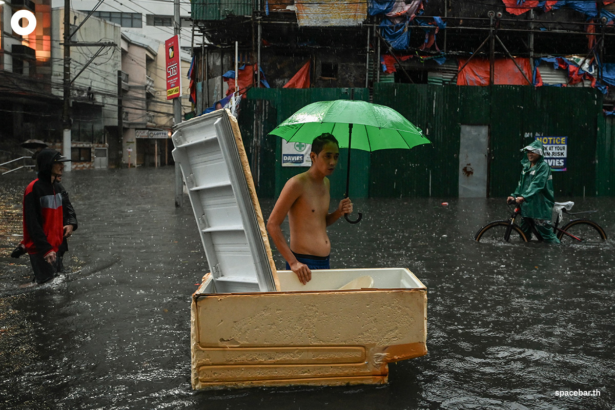 photo_story_philippines_weather_typhoon_gaemi_flooded_SPACEBAR_Photo01_d9aaf9e1b4.jpg