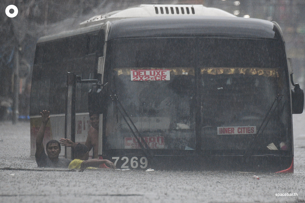 photo_story_philippines_weather_typhoon_gaemi_flooded_SPACEBAR_Photo04_d1b8cbb485.jpg