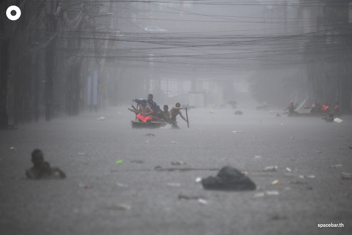 photo_story_philippines_weather_typhoon_gaemi_flooded_SPACEBAR_Photo05_d6c591f721.jpg