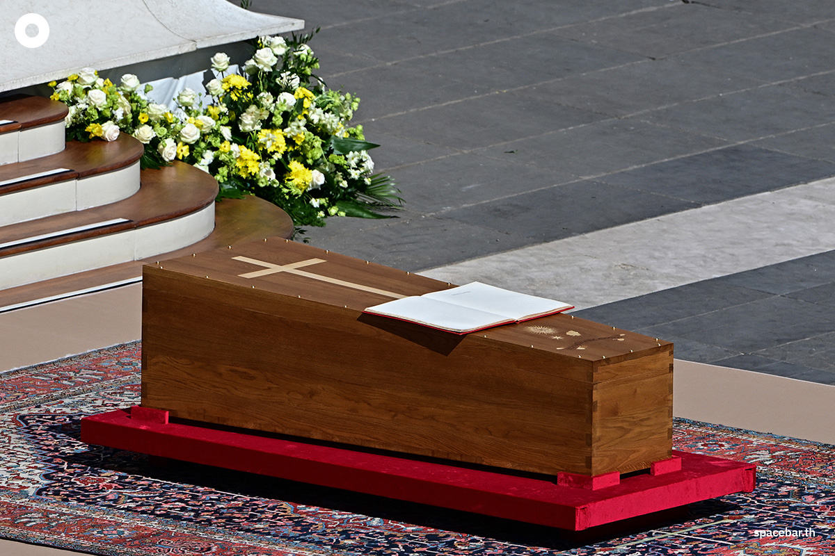 photo_story_pope_francis_funeral_SPACEBAR_Photo03_1_fc165feb96.jpg