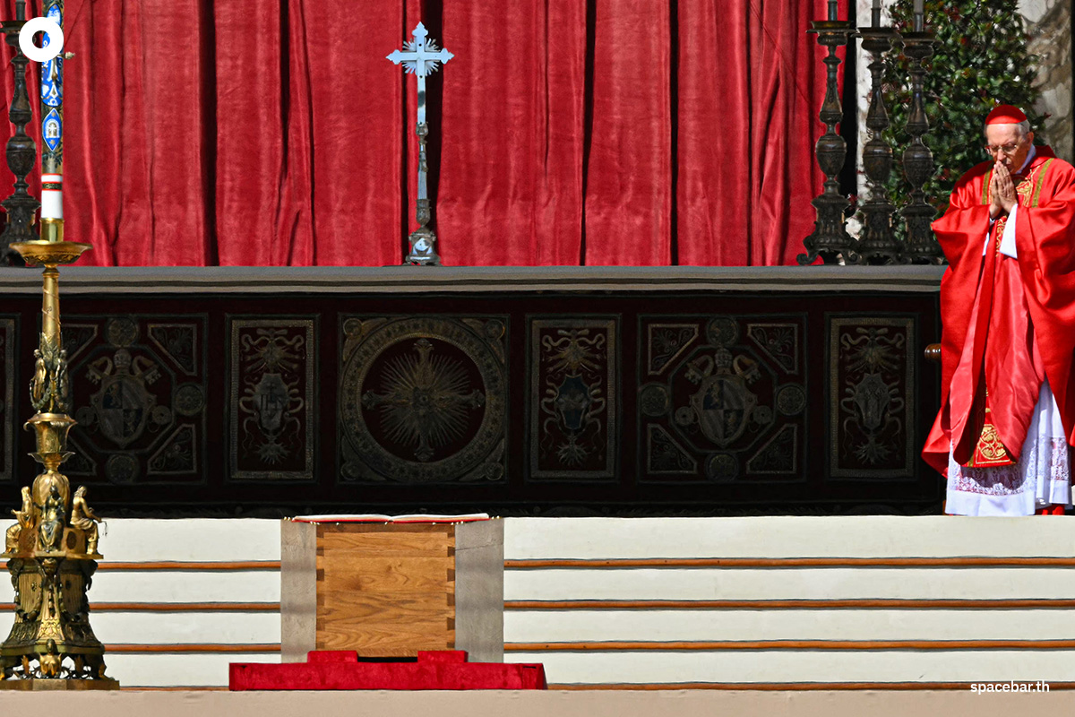 photo_story_pope_francis_funeral_SPACEBAR_Photo06_1_8e78903b49.jpg