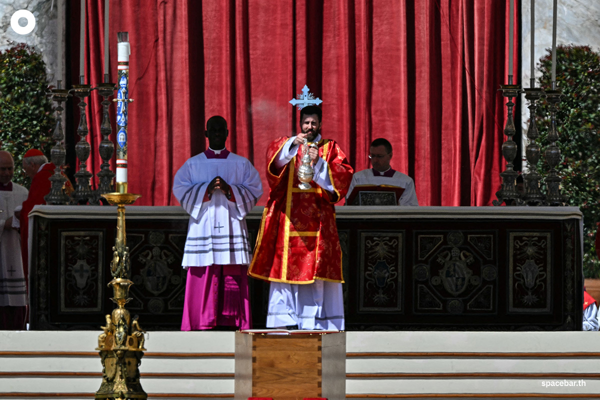photo_story_pope_francis_funeral_SPACEBAR_Photo07_1_fdaeb06bff.jpg