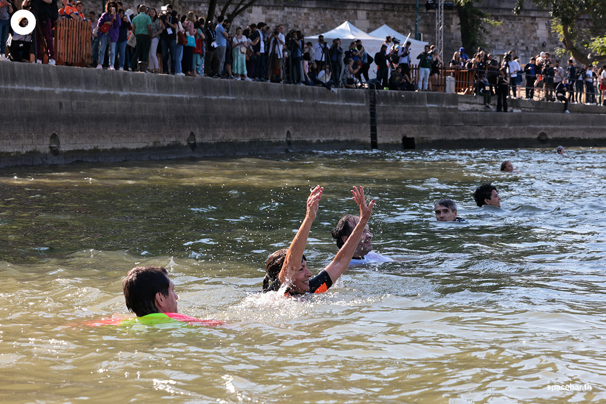 photo_story_sein_river_dirty_clean_up_before_olympics_SPACEBAR_Photo03_8c56b82f3e.jpg