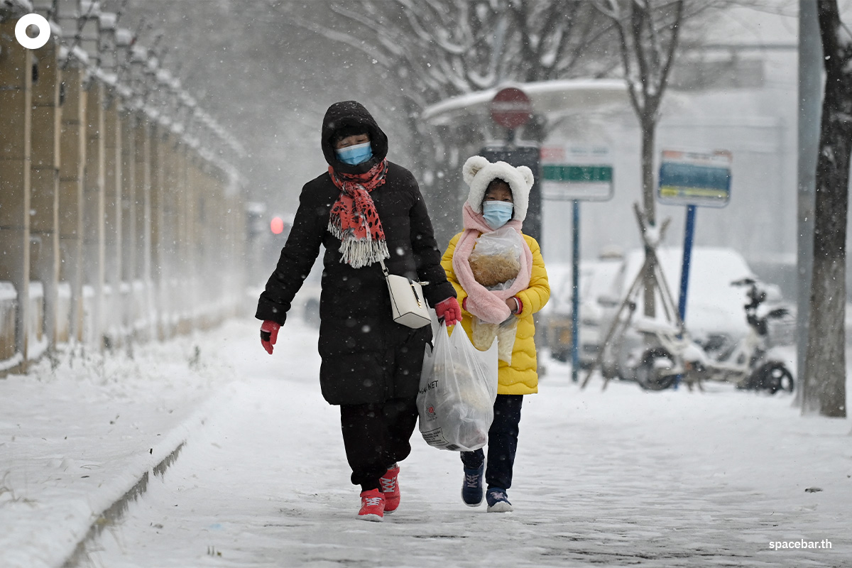 photo_story_snowfall_beijing_forbidden_city_SPACEBAR_Photo02_65ca274591.jpg