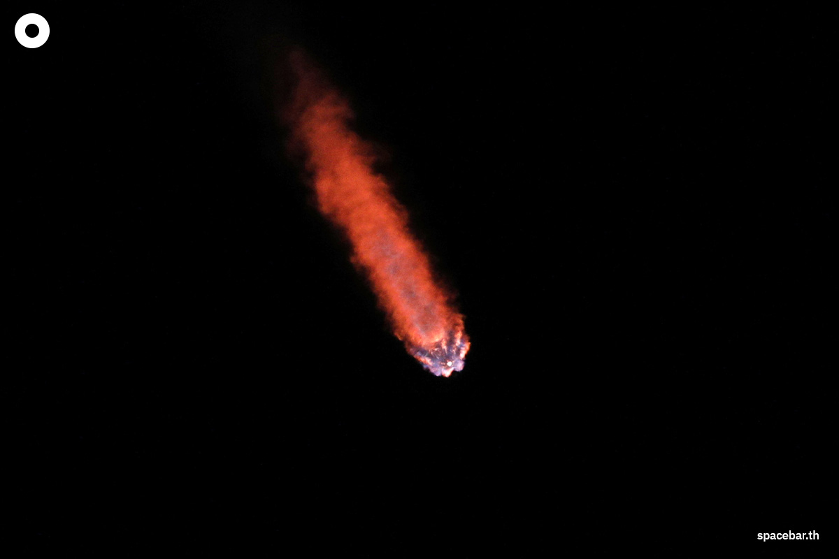 photo_story_spacex_falcon_9_rocket_lifts_off_space_moon_SPACEBAR_Photo04_ff2550d568.jpg
