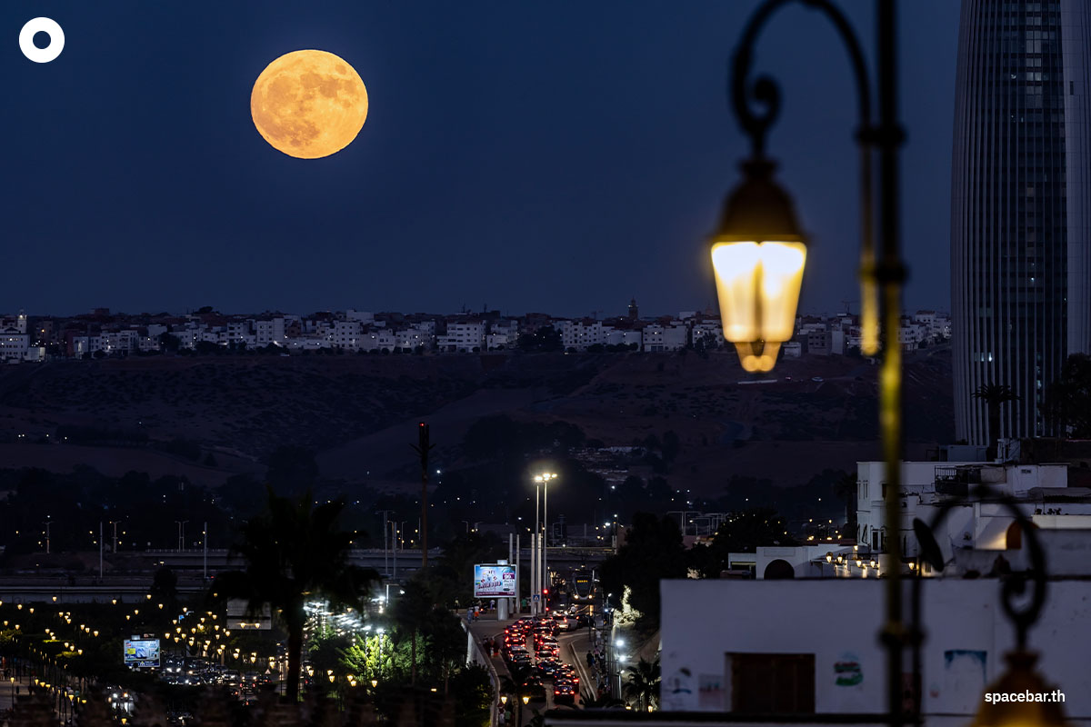 photo_story_super_blue_moon_2023_SPACEBAR_Photo02_0395b28982.jpeg