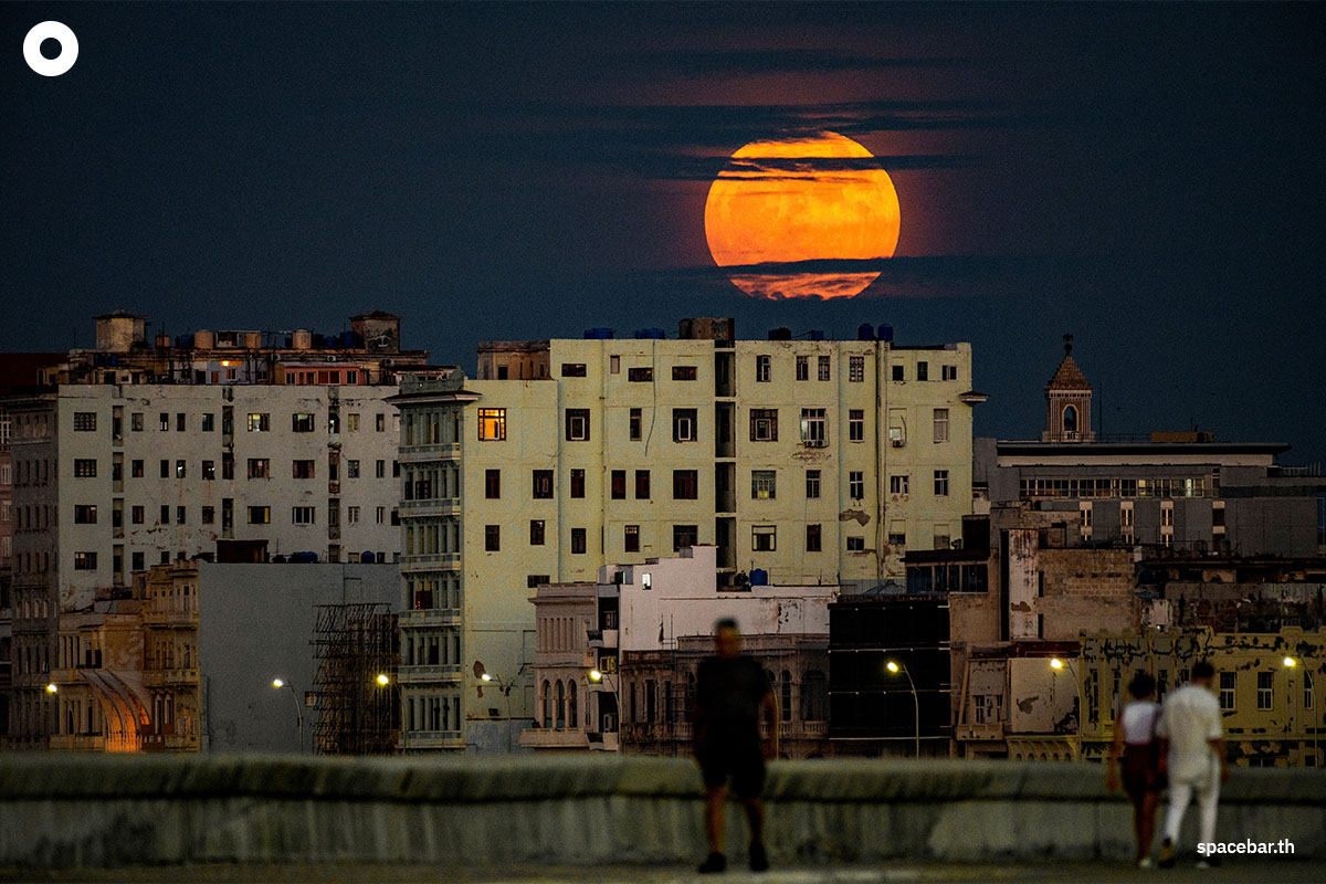 photo_story_super_blue_moon_2023_SPACEBAR_Photo04_fbc95d1f49.jpeg