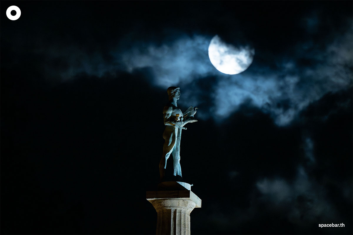 photo_story_super_blue_moon_2023_SPACEBAR_Photo05_bf53ff2b87.jpeg