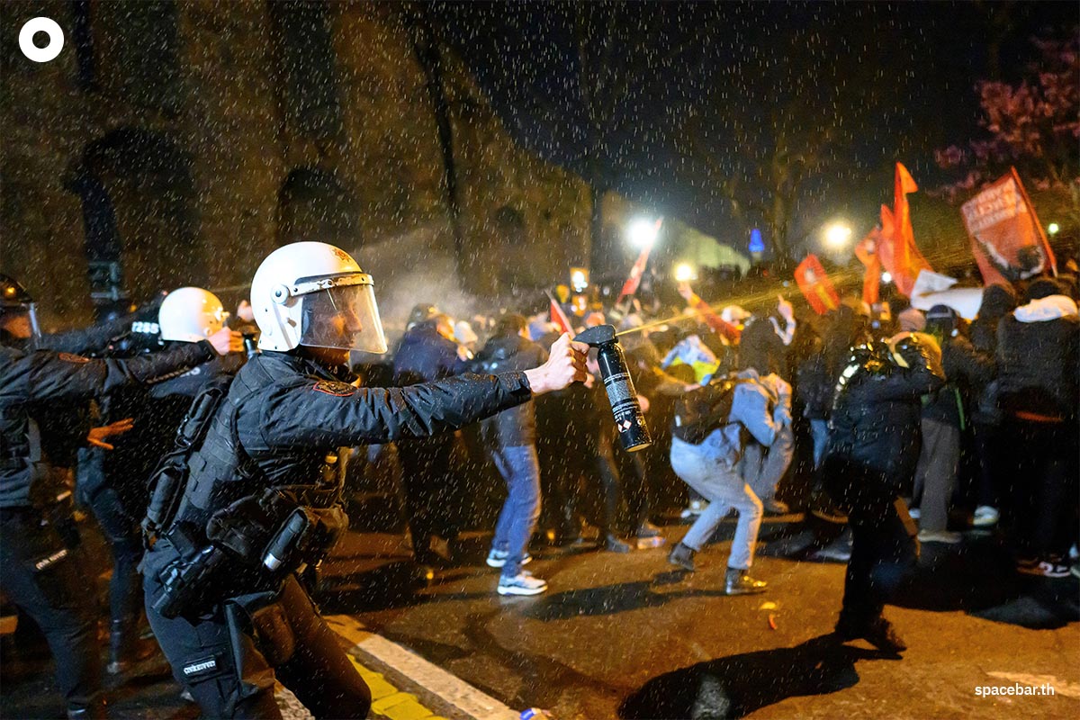 photo_story_turkey_politics_opposition_demo_SPACEBAR_Photo04_eec68ed4e4.jpg