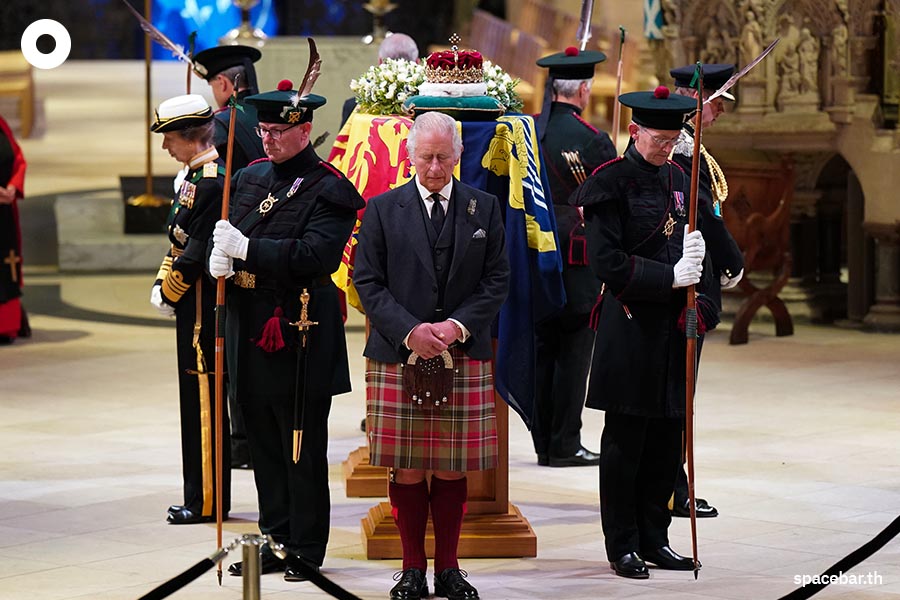 photo_story_uk_royals_queen_death_SPACEBAR_Photo09_4f1c31f056.jpeg