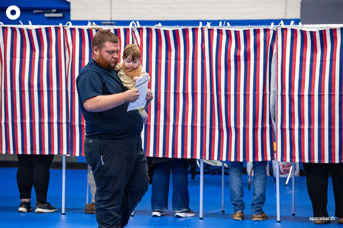 photo_story_us_election_day_2024_atmosphere_SPACEBAR_Photo02_f7909250f1.jpg