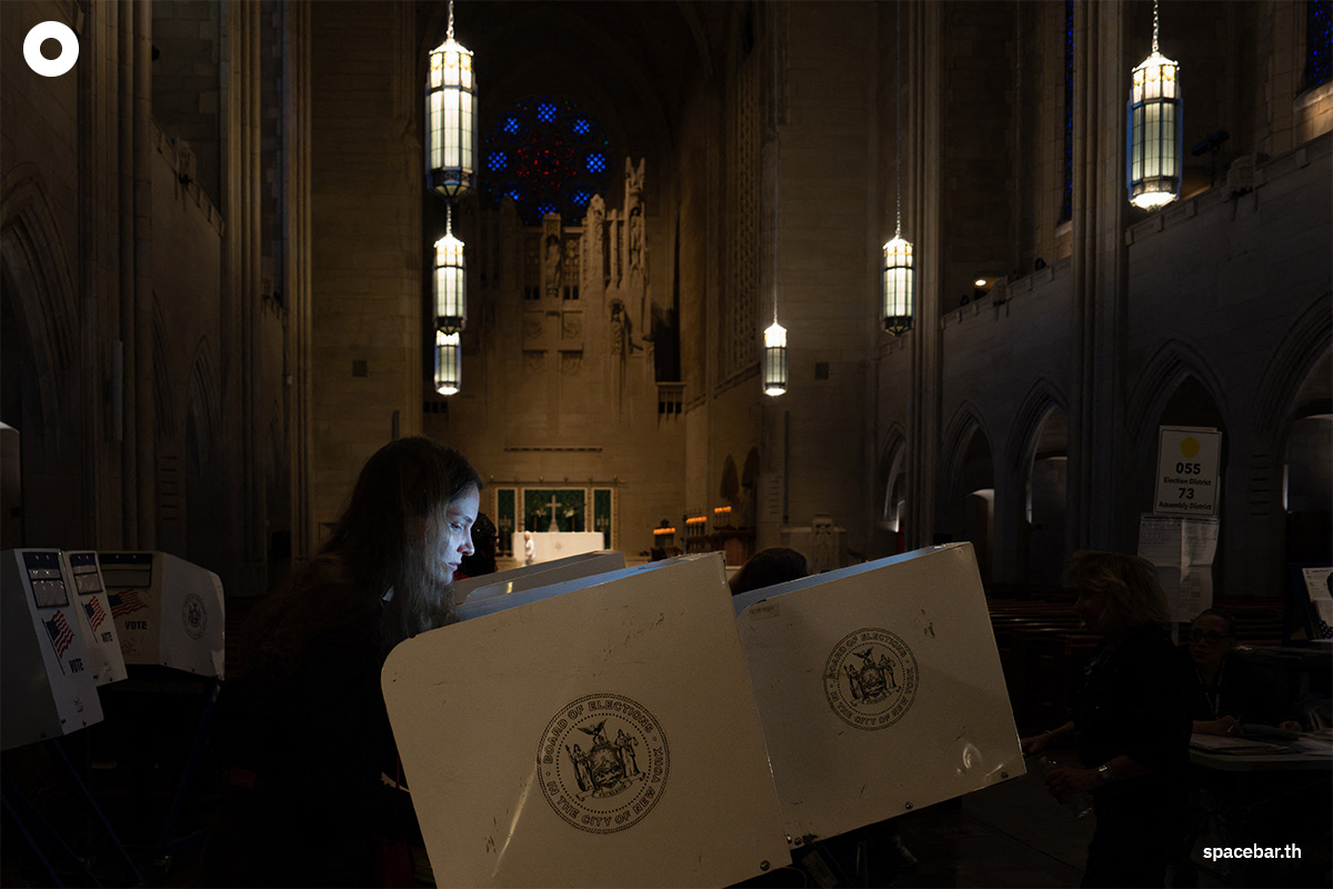 photo_story_us_election_day_2024_atmosphere_SPACEBAR_Photo04_cf69d833fb.jpg