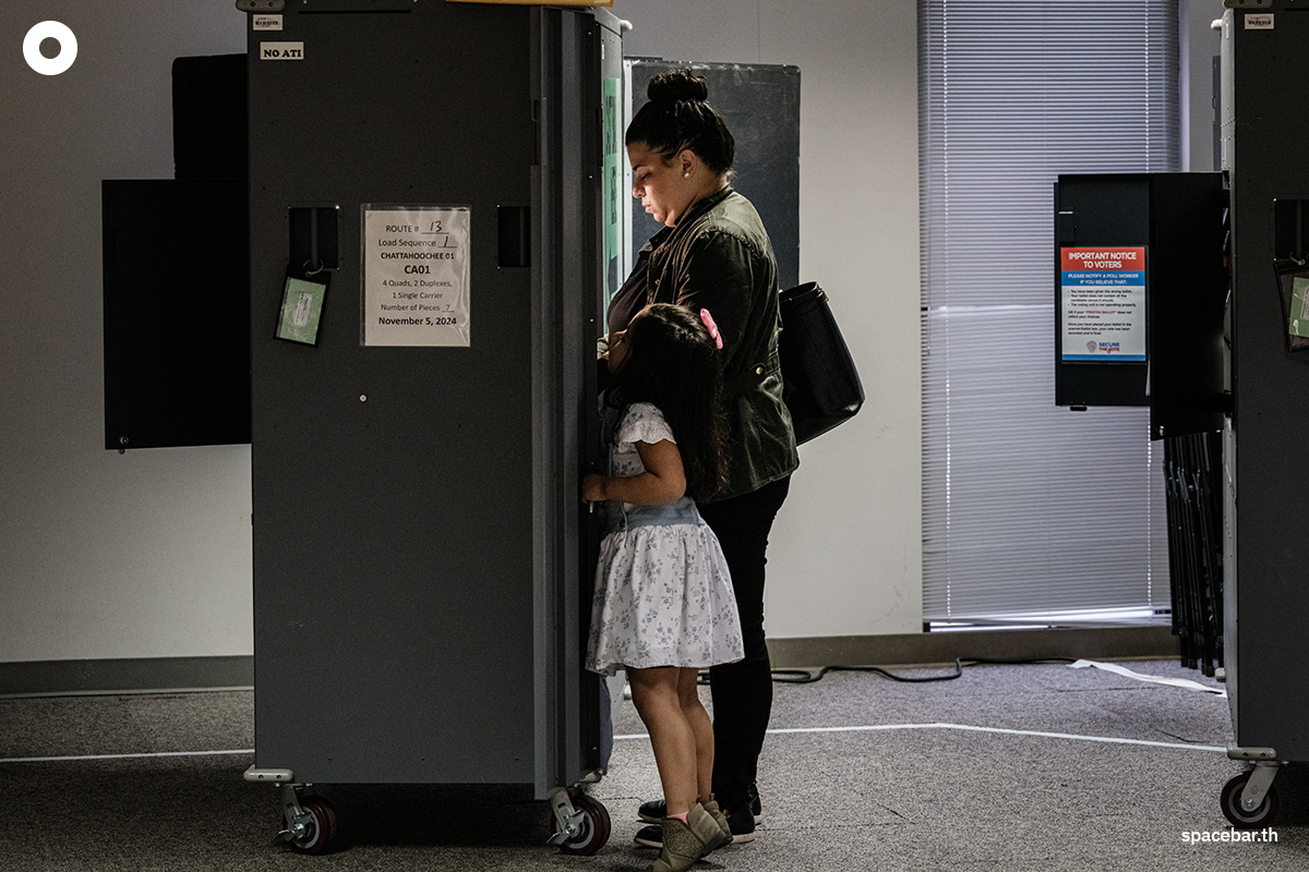 photo_story_us_election_day_2024_atmosphere_SPACEBAR_Photo09_fd3d3fba9d.jpg
