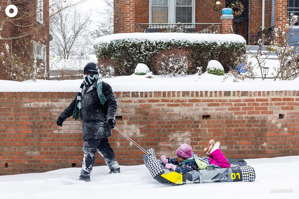 photo_story_us_winter_storm_snow_polar_vortex_SPACEBAR_Photo09_88a41d70aa.jpg