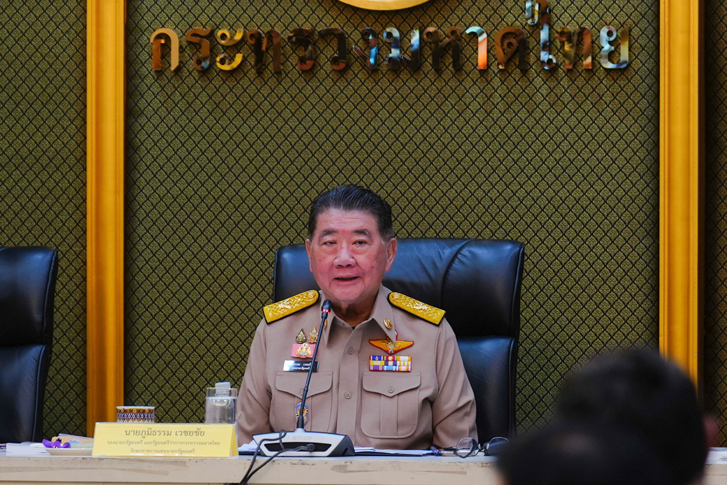 PhotoStory-ภูมิธรรม เวชยชัย รองนายกฯ และ รมว.มหาดไทย นำประชุมมอบนโยบาย