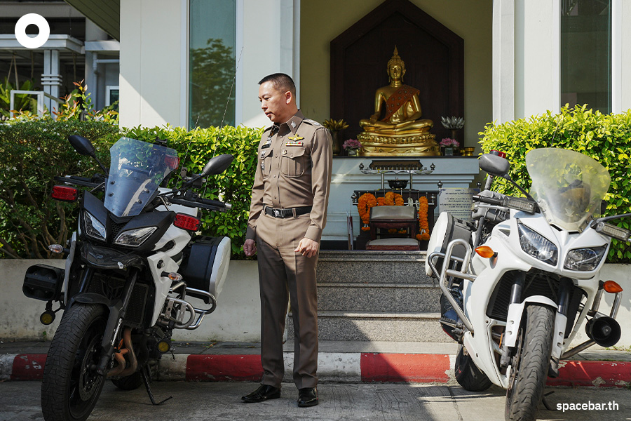 police_thailand_siren_service_for_chinese_tourist_SPACEBAR_Photo08_0435256053.jpeg