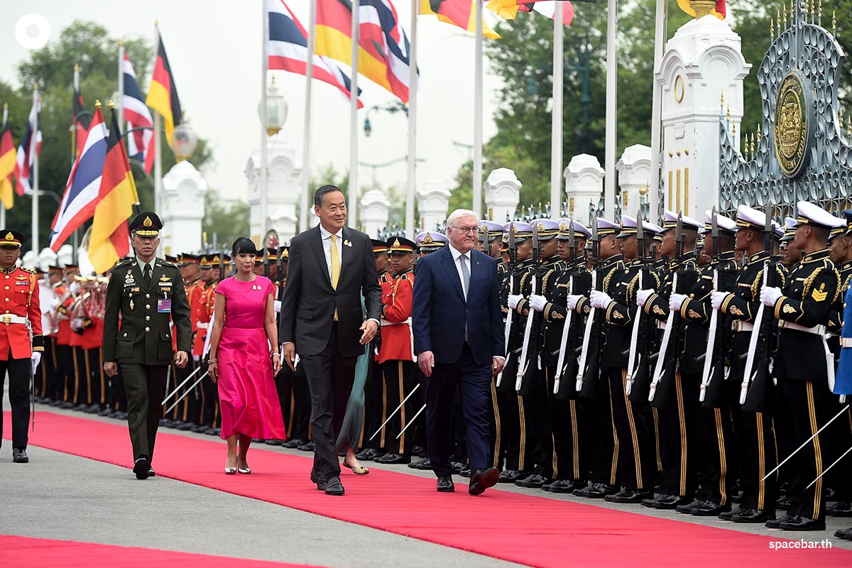 srettha_thavisin_frank_walter_steinmeier_mixed_honor_guard_SPACEBAR_Photo00_4fd9ae1ca9.jpg