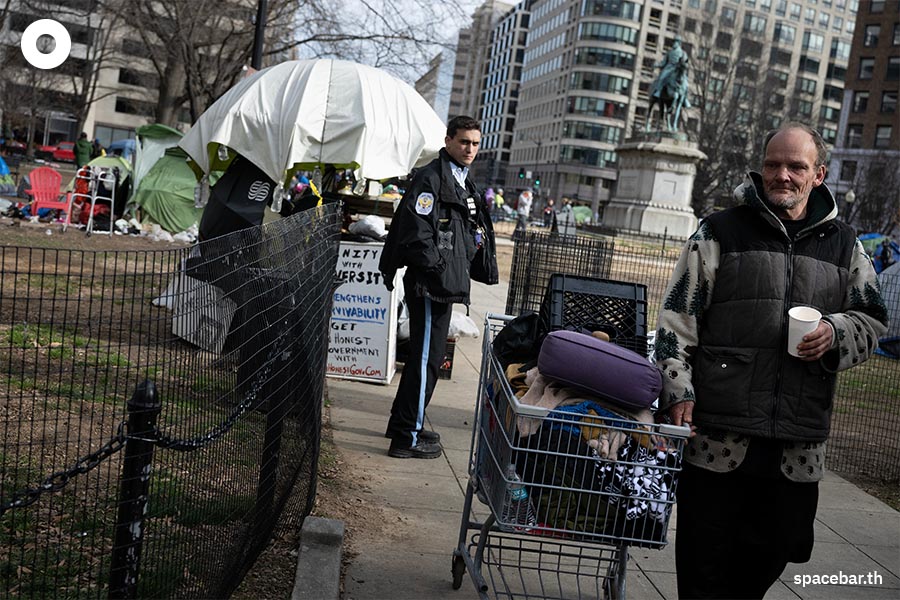 us_housing_homeless_washington_national_park_SPACEBAR_Photo03_dbec279fd8.jpeg